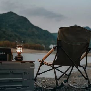 Objevte nový způsob jak zkrášlit své večery. Lucerny Lovork kombinují kouzlo minulosti s moderní technologií. Nabijete...